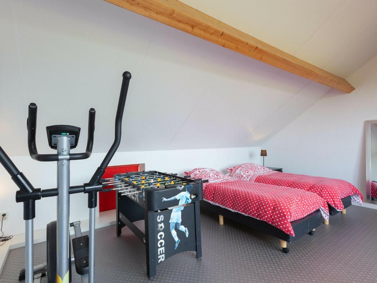 Luxury Holiday Home With Private Terrace Langweer Екстериор снимка