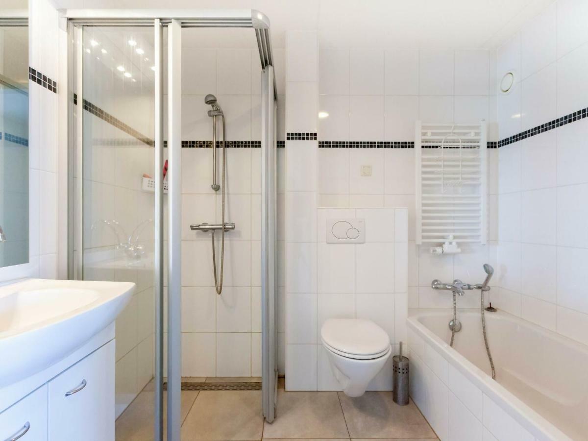 Luxury Holiday Home With Private Terrace Langweer Екстериор снимка